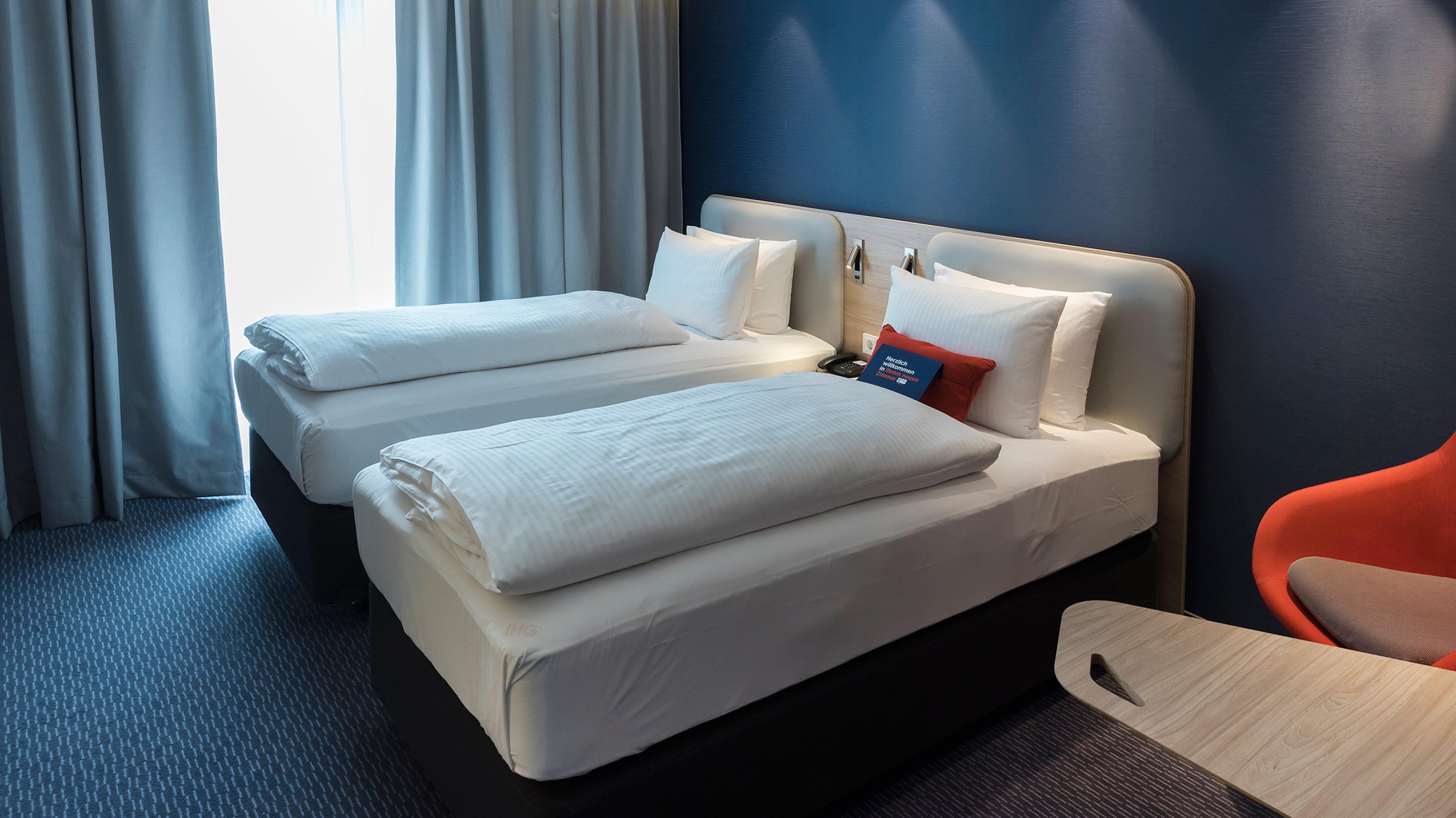 Holiday Inn Express - Wiesbaden By Ihg Exterior photo
