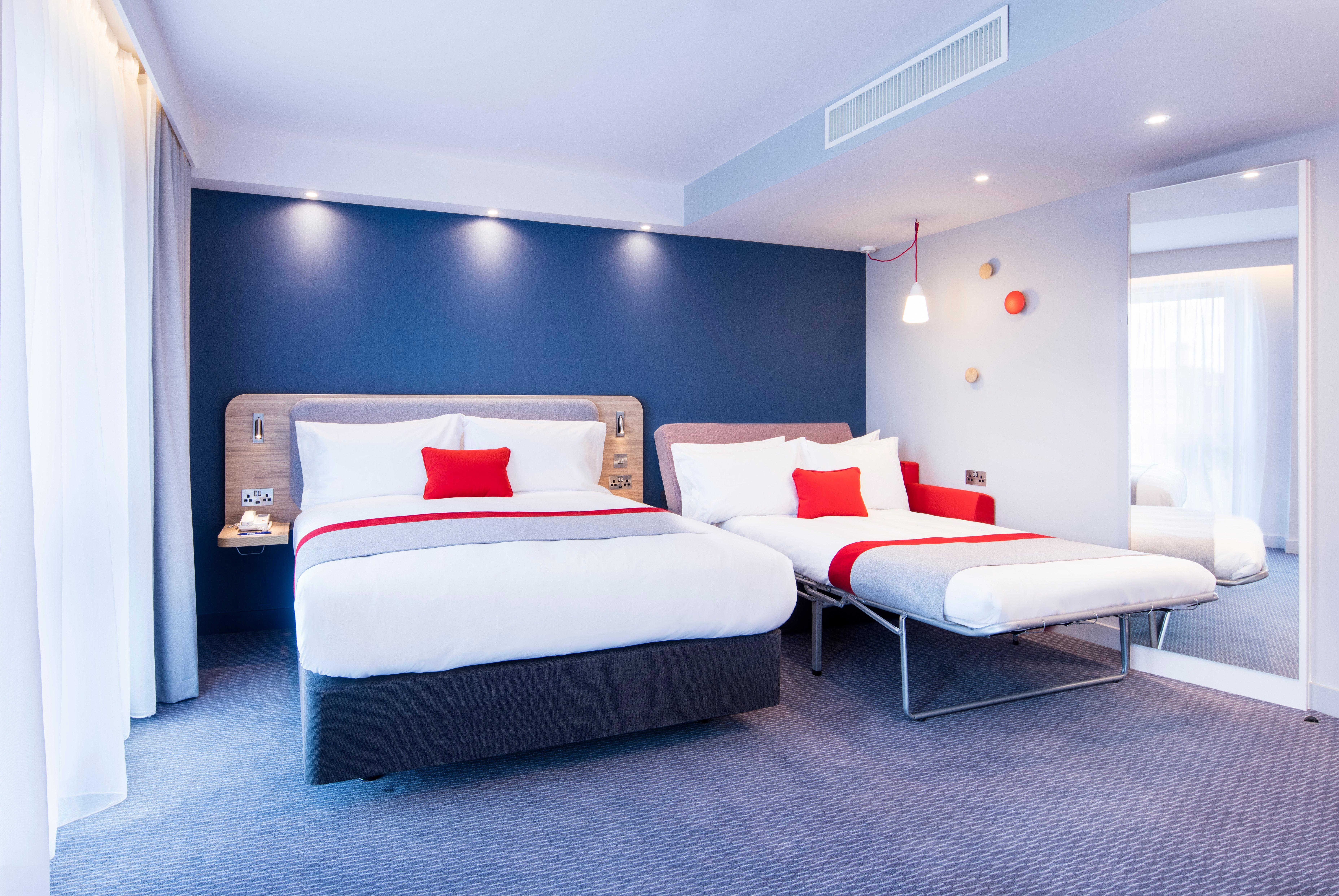 Holiday Inn Express - Wiesbaden By Ihg Exterior photo