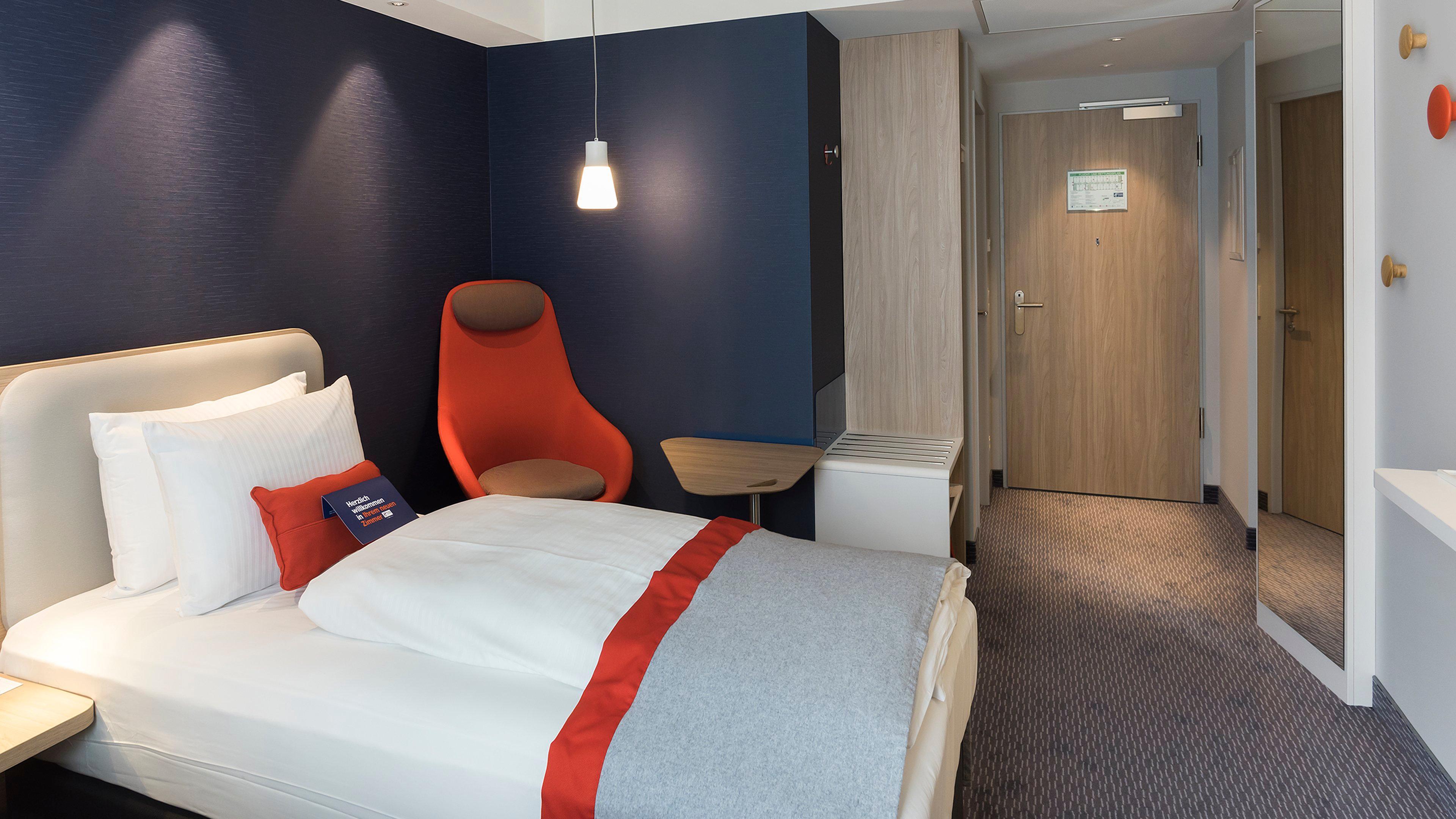 Holiday Inn Express - Wiesbaden By Ihg Exterior photo